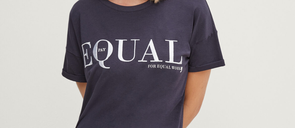 Comma posebna kapsulna kolekcija »Equality Edition« za mednarodni dan žena