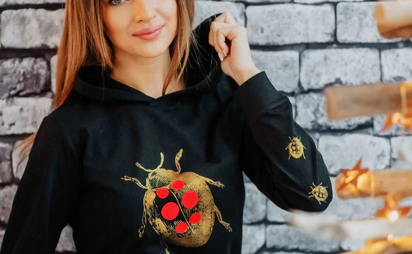 DivineBugs: žuželke na oblačilih